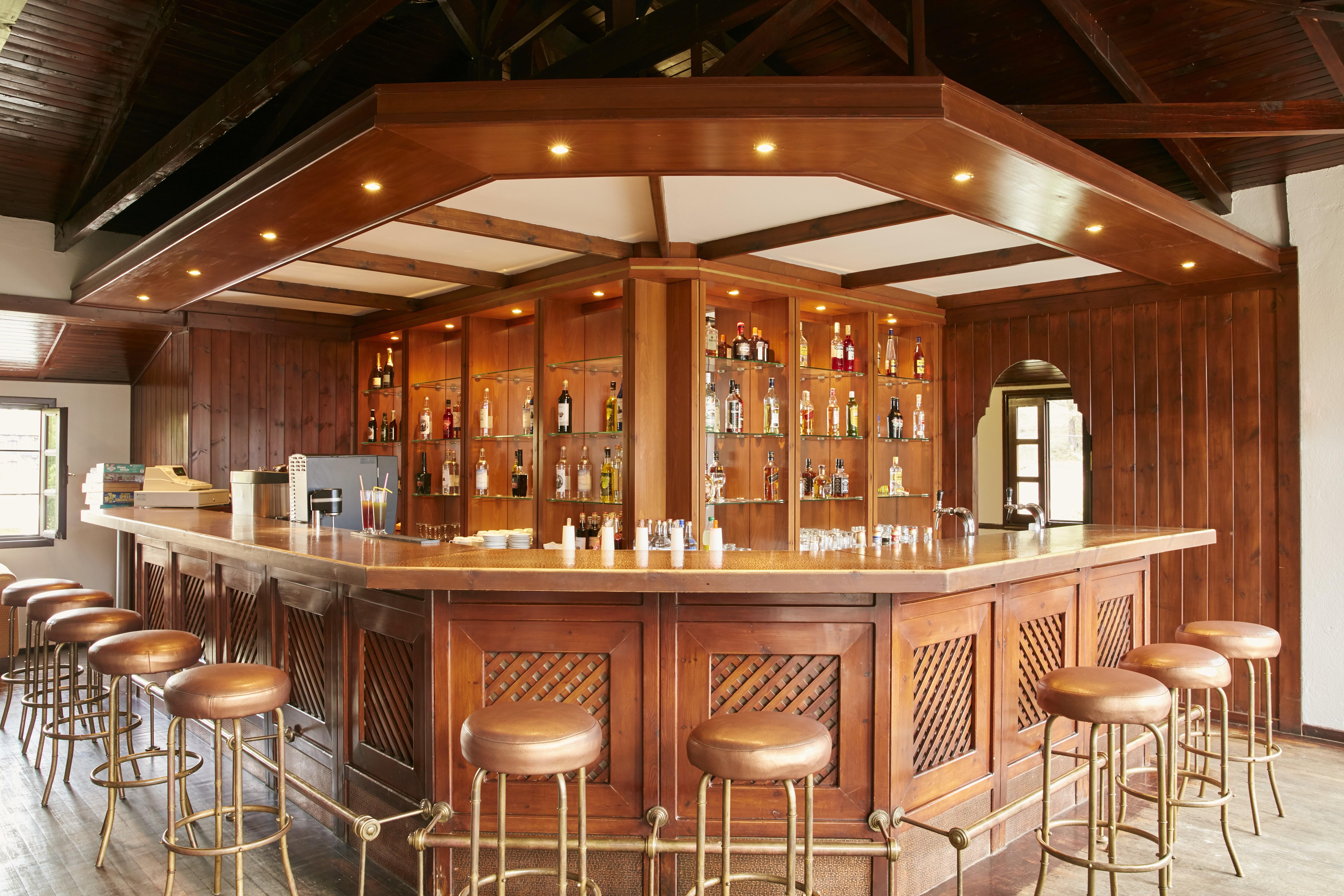 Simantro Resort Sani  Bagian luar foto A bar