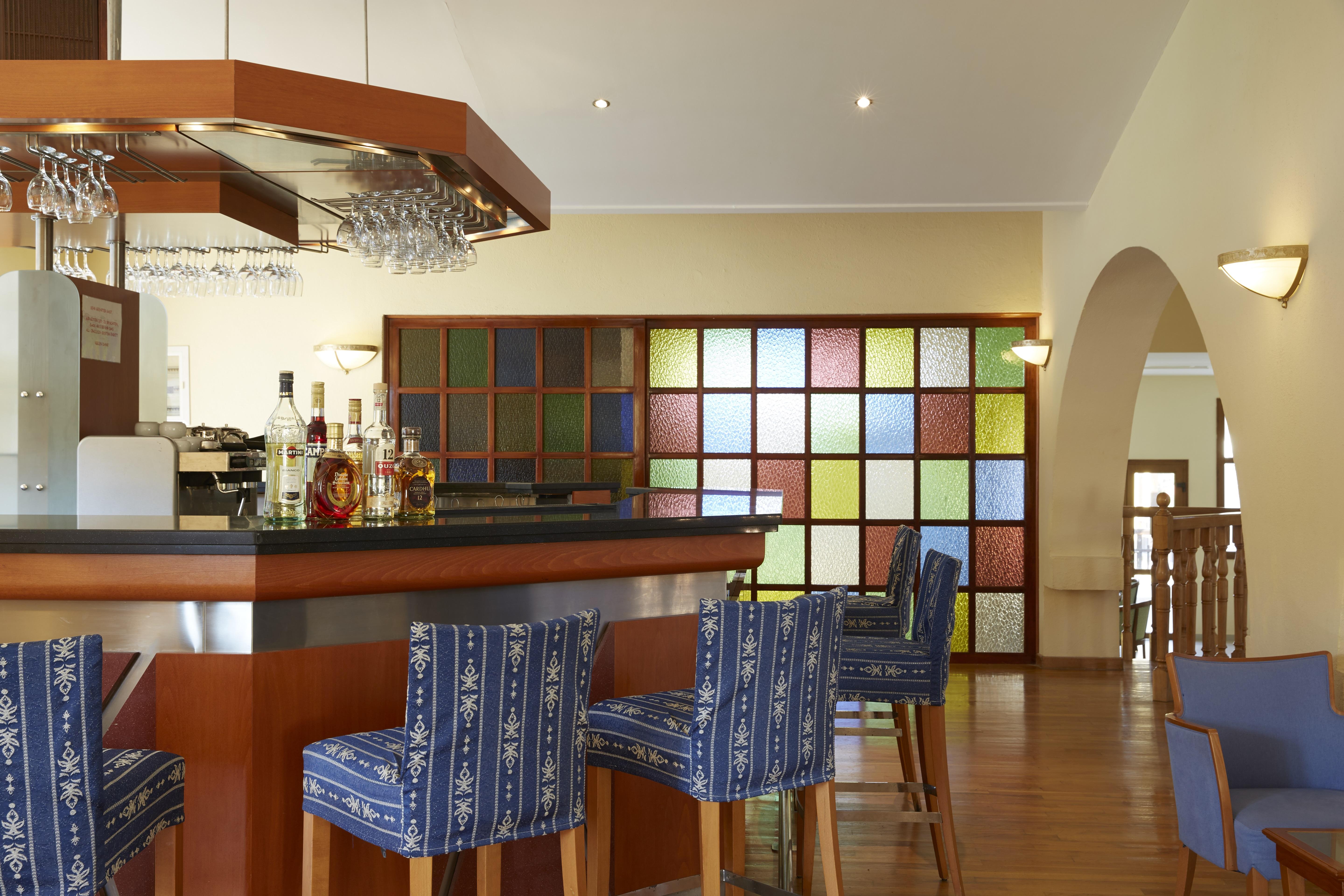 Simantro Resort Sani  Bagian luar foto The bar at the hotel