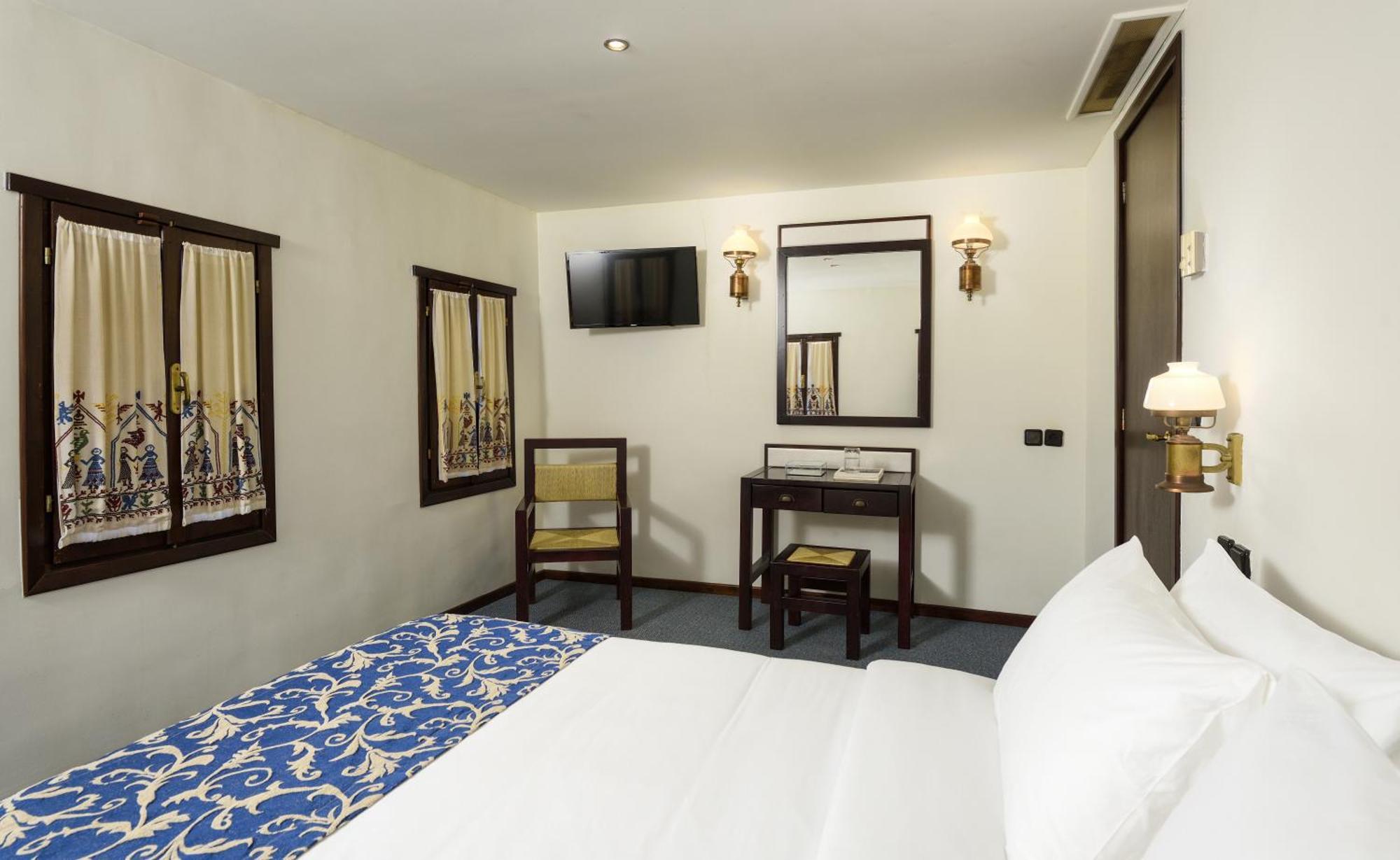 Simantro Resort Sani  Ruang foto A room at the hotel