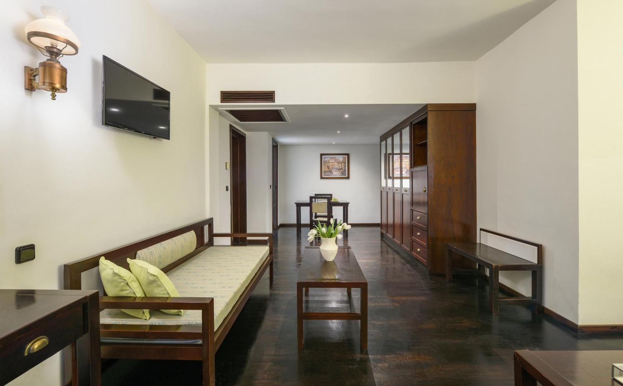Simantro Resort Sani  Ruang foto A room at the hotel