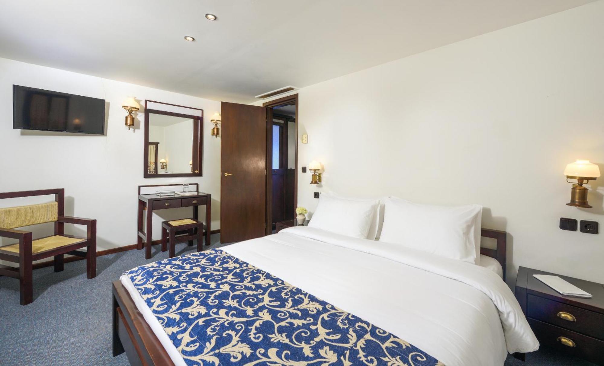 Simantro Resort Sani  Ruang foto A room at the hotel