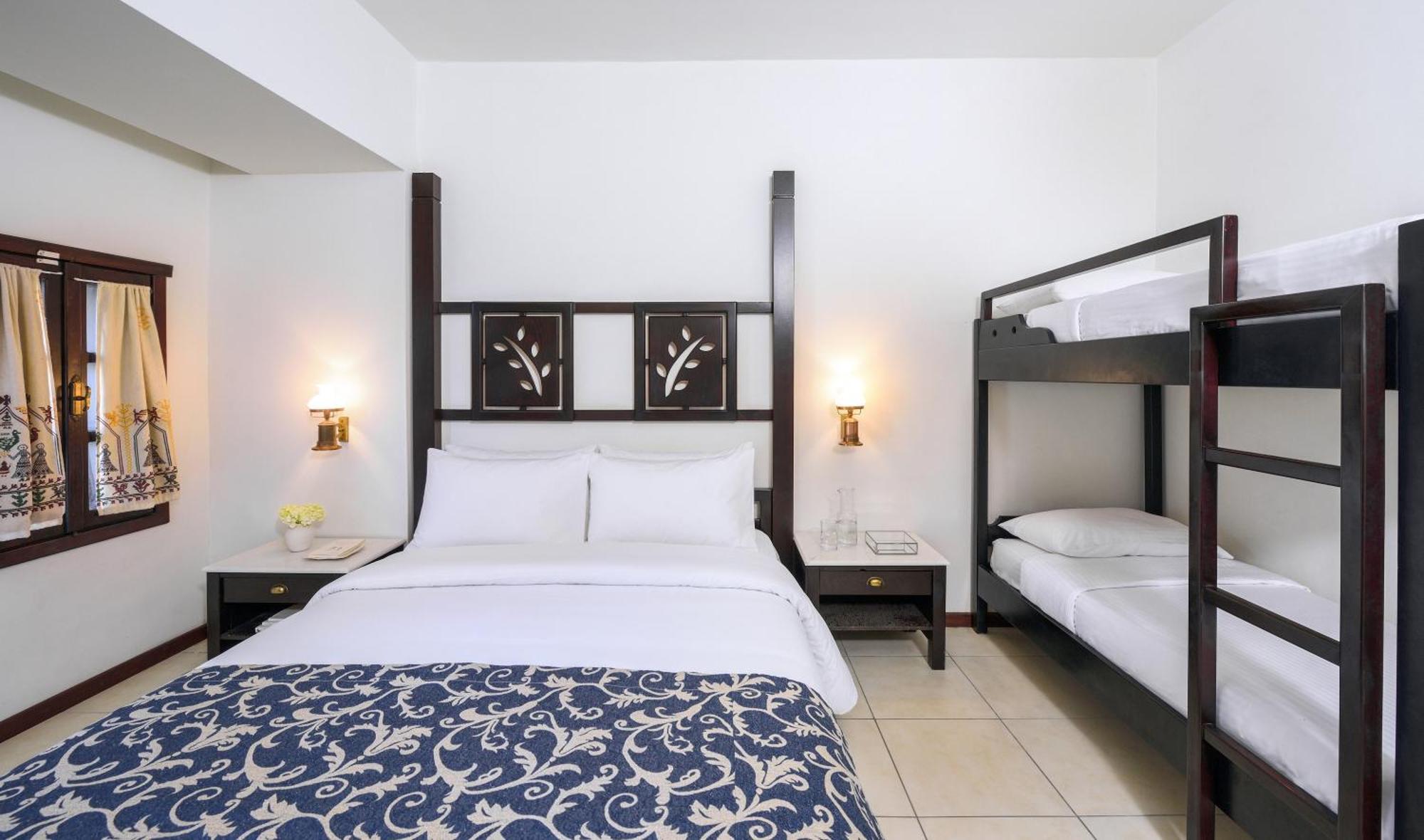 Simantro Resort Sani  Ruang foto Family room