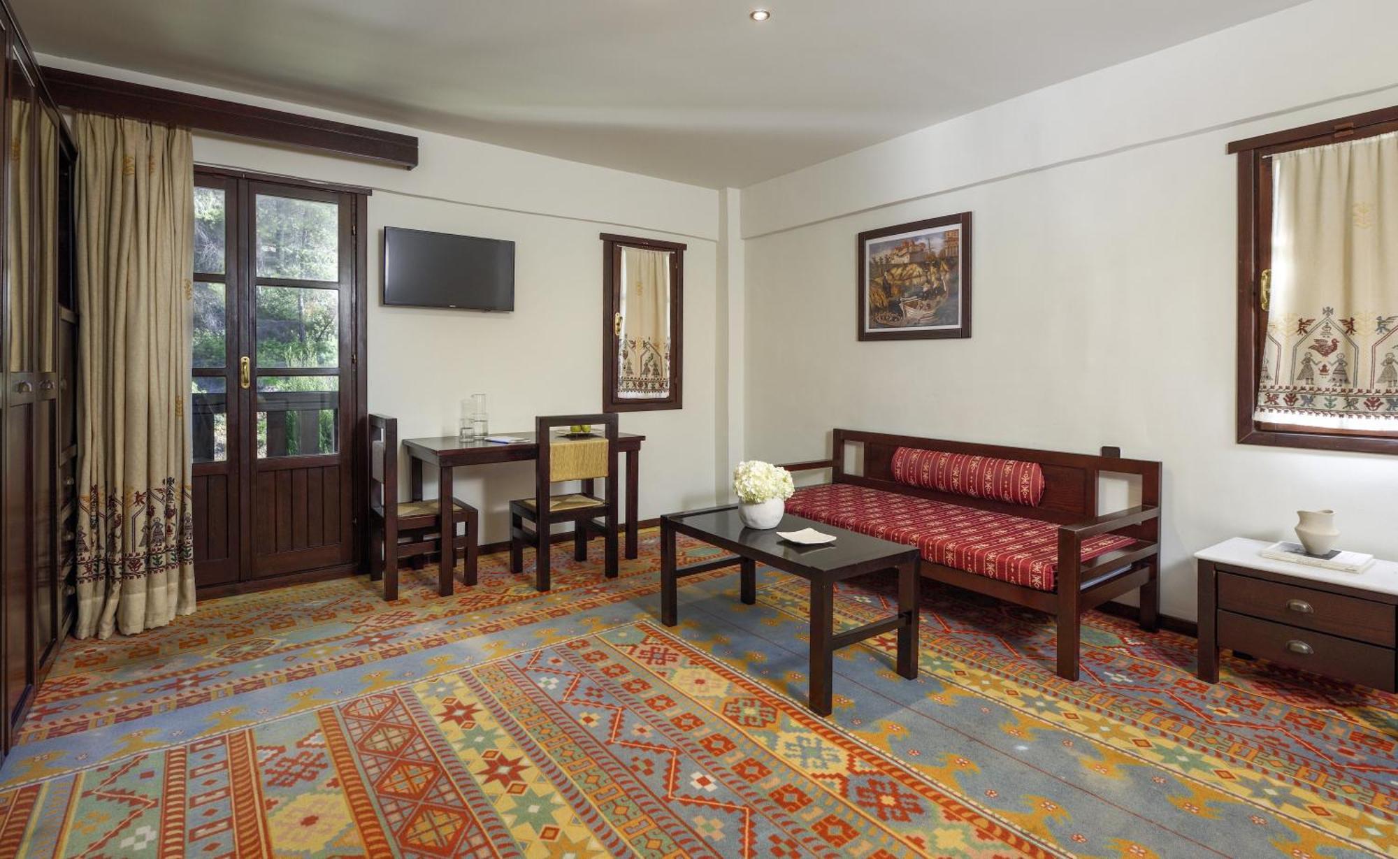 Simantro Resort Sani  Ruang foto A living room in a hotel