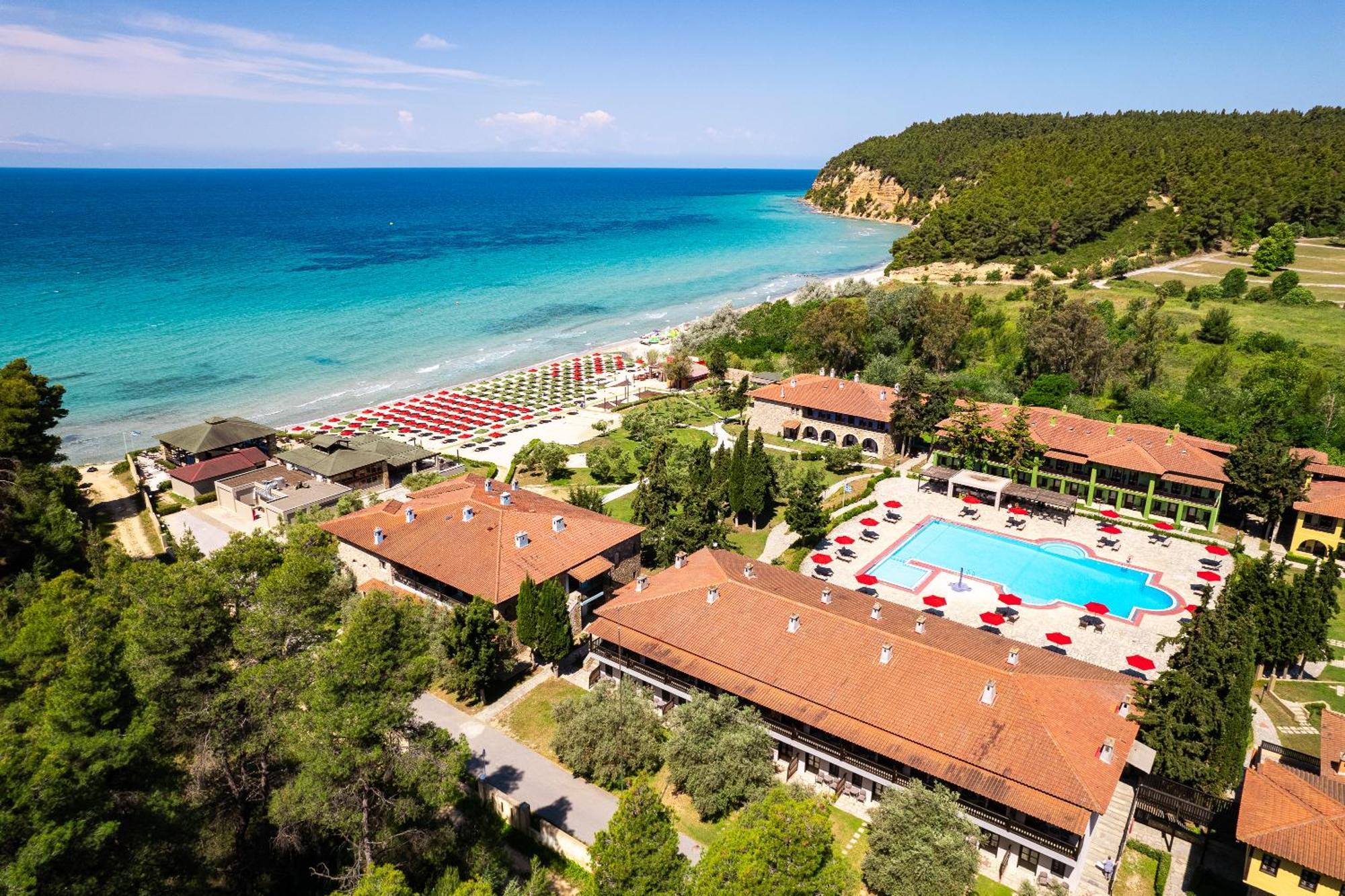 Simantro Resort Sani  Bagian luar foto Aerial view of the resort