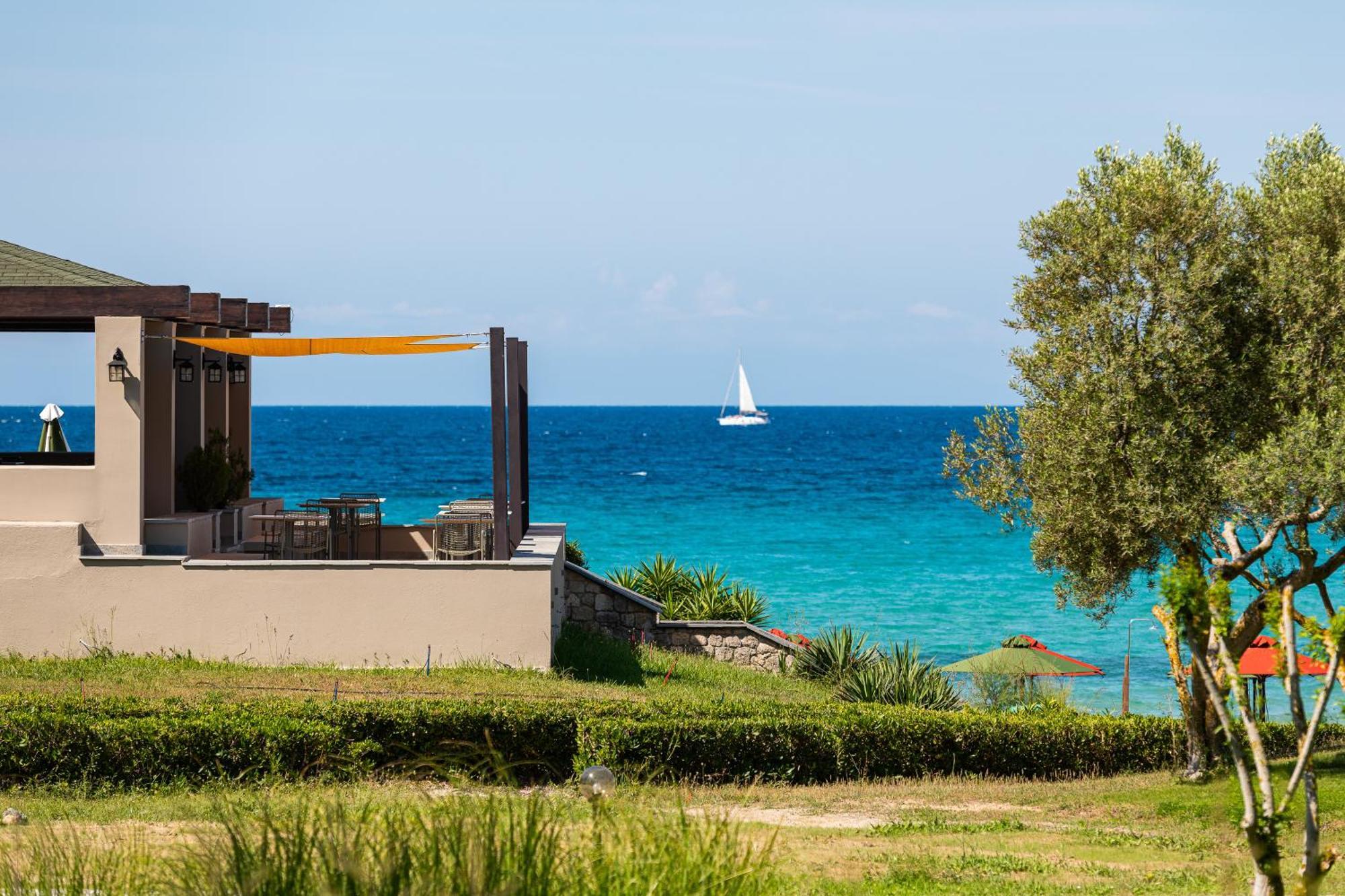 Simantro Resort Sani  Bagian luar foto View of the sea from the hotel